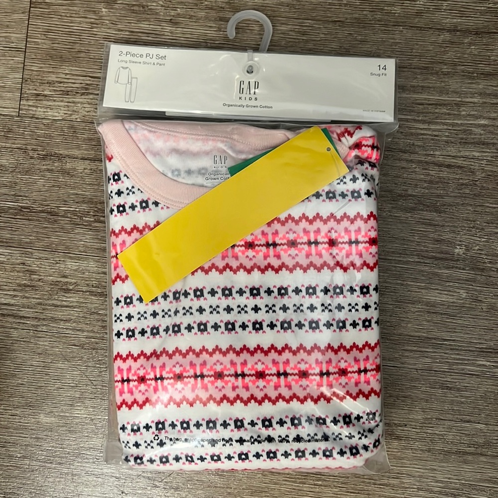 Gap Girls size 14 long sleeve cotton pajamas
